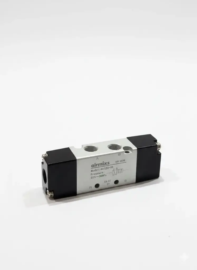 [4A120-06] 4A120-06 AIRMIXS Pneumatic Air-Piloted Valve – 1/8" Port, 5/2-Way Directional Control